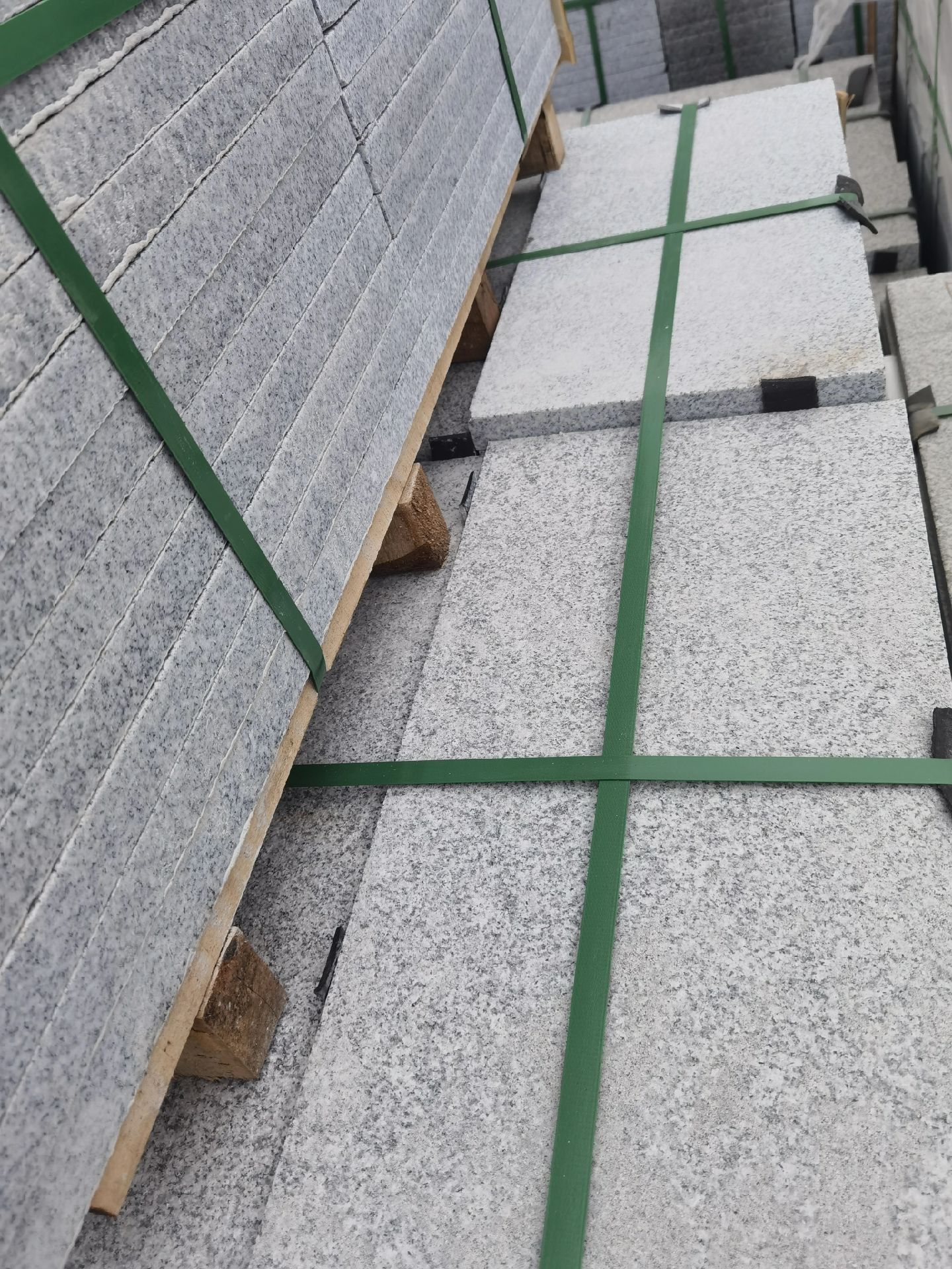 珍珠花路沿石批發(fā)天然石材廠家生產(chǎn)供應(yīng)(圖4)